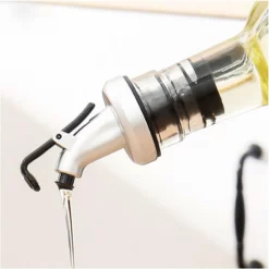 Oil Wings Dispenser Flaska Hällpip Matolja För Kök -Köksmaterial Försäljningsbutik 7391cd9c61d54f2ea4ebf91986af100c