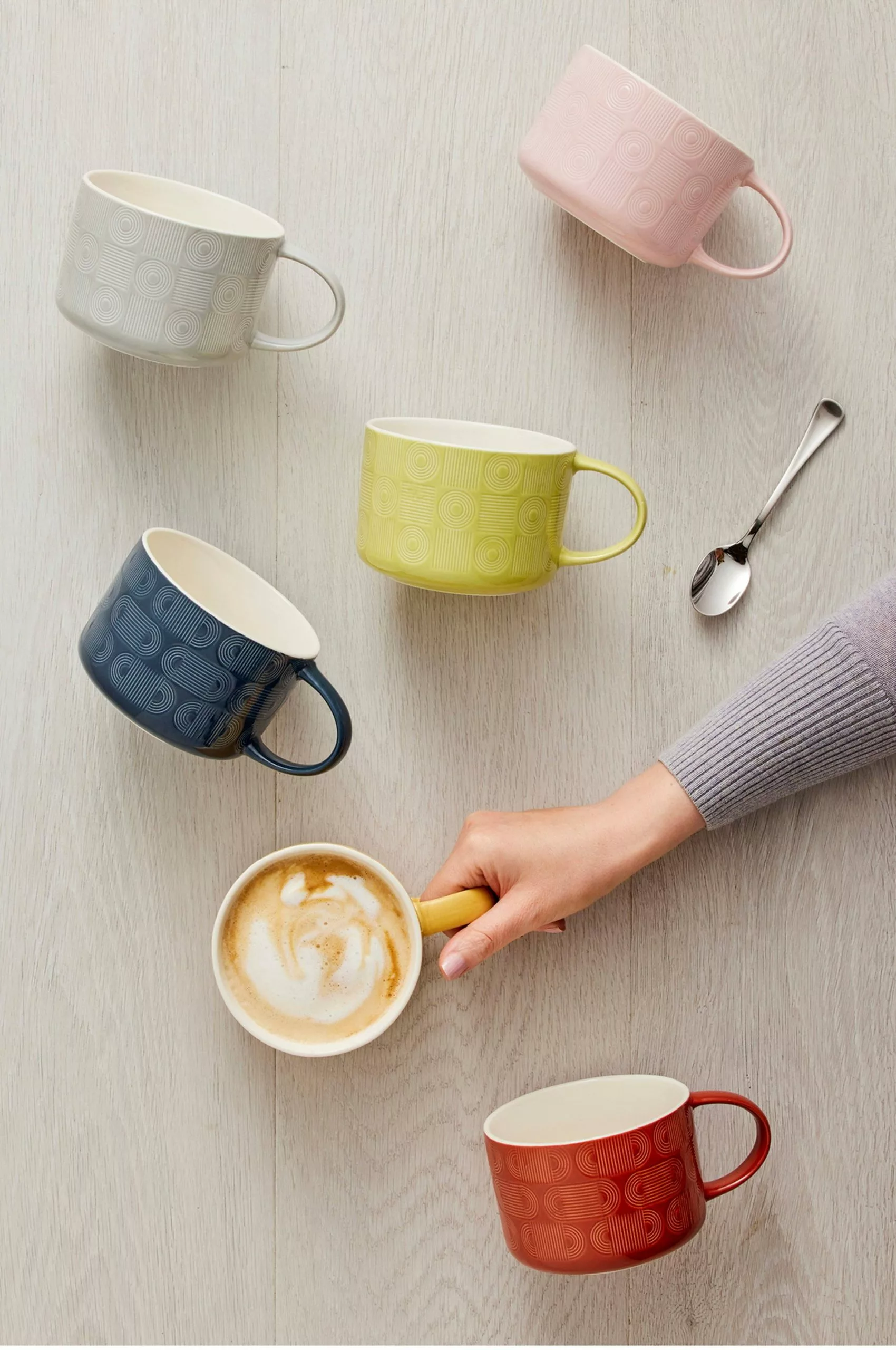 Kök & Hushåll Maxwell & Williams Mugg Crest 50cl 4 Kök & Hushåll Maxwell & Williams Mugg Crest 50cl - Bild 2