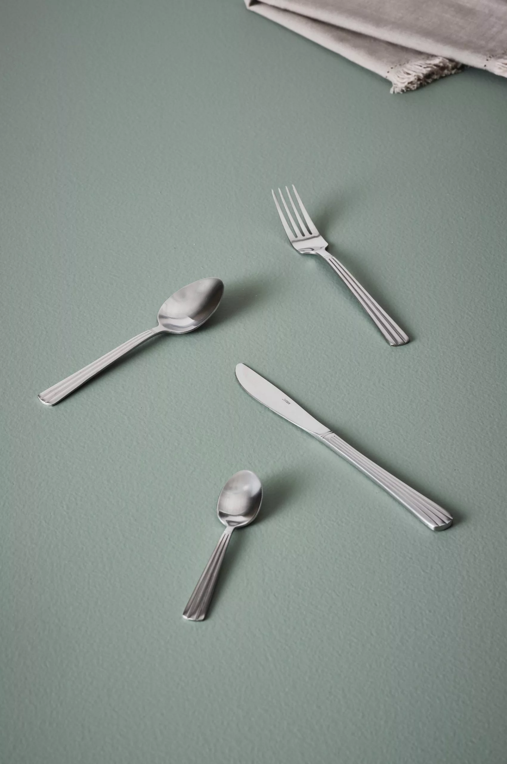 Kök & Hushåll Jotex KAIYA Bestickset 16 Delar 5 Kök & Hushåll Jotex KAIYA Bestickset 16 Delar - Bild 3