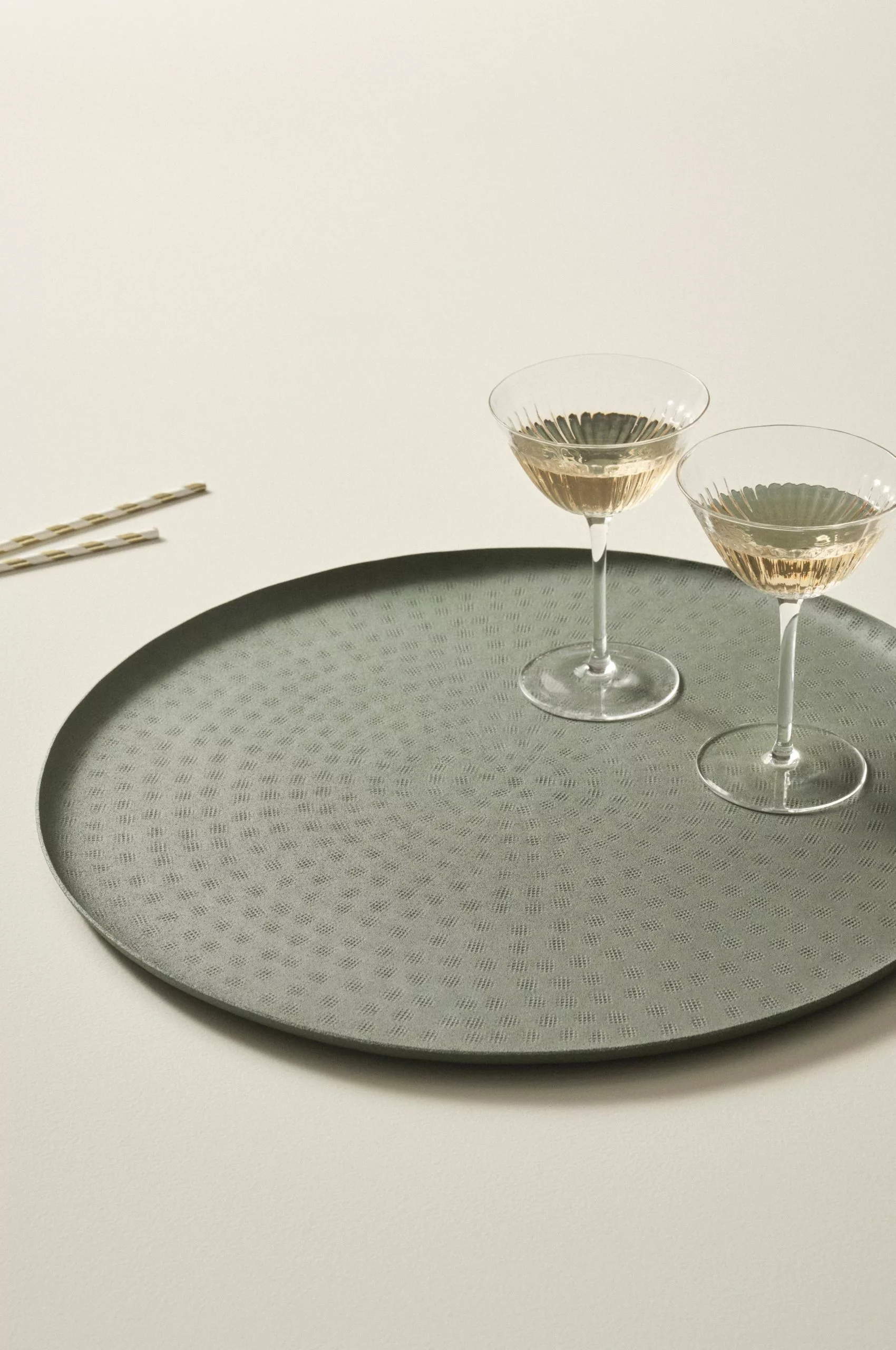 Kök & Hushåll Jotex INALI Bricka ø 50 Cm 4 Kök & Hushåll Jotex INALI Bricka ø 50 Cm - Bild 2